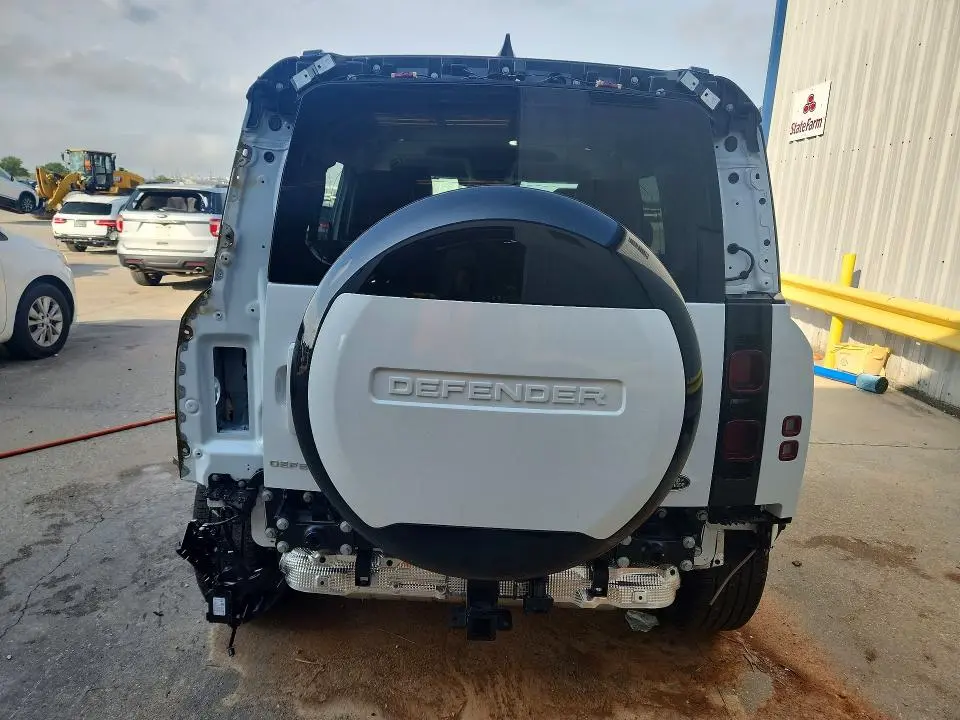 2023 LAND ROVER DEFENDER 110 S  