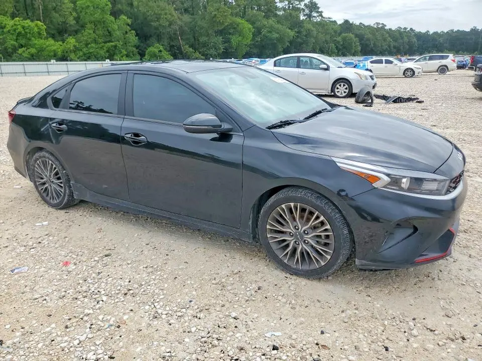 2023 KIA FORTE GT LINE  
