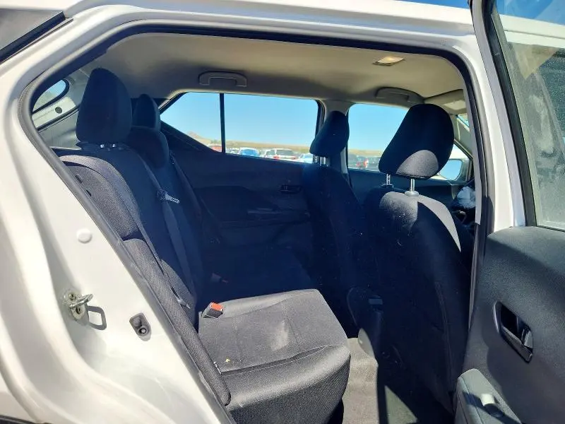2024 NISSAN KICKS S  