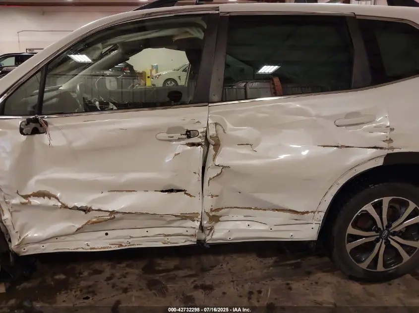 2020 SUBARU FORESTER LIMITED