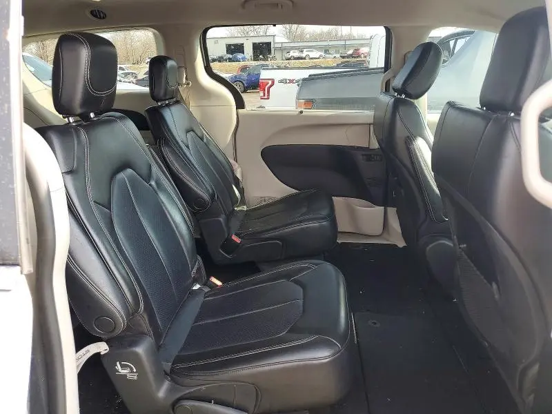 2021 CHRYSLER VOYAGER LXI  