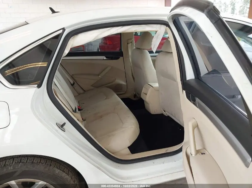 2017 VOLKSWAGEN PASSAT 1.8T S