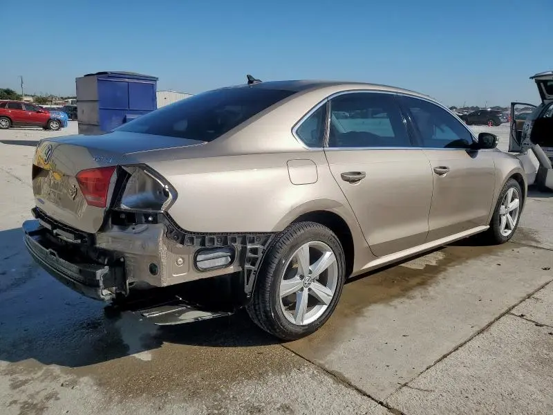 2015 VOLKSWAGEN PASSAT SE  