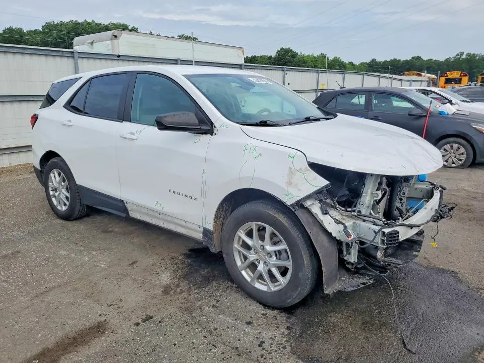 2022 CHEVROLET EQUINOX LS  
