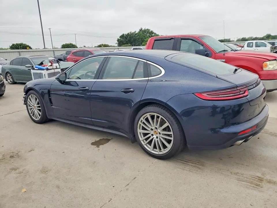 2018 PORSCHE PANAMERA 4S  