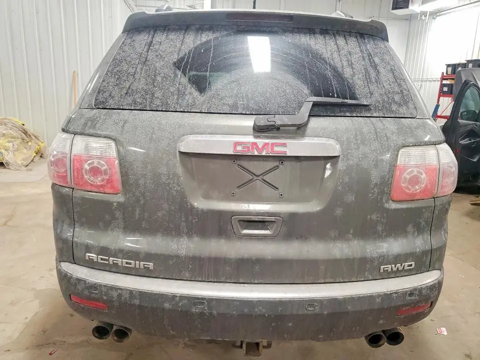 2011 GMC ACADIA SLE  