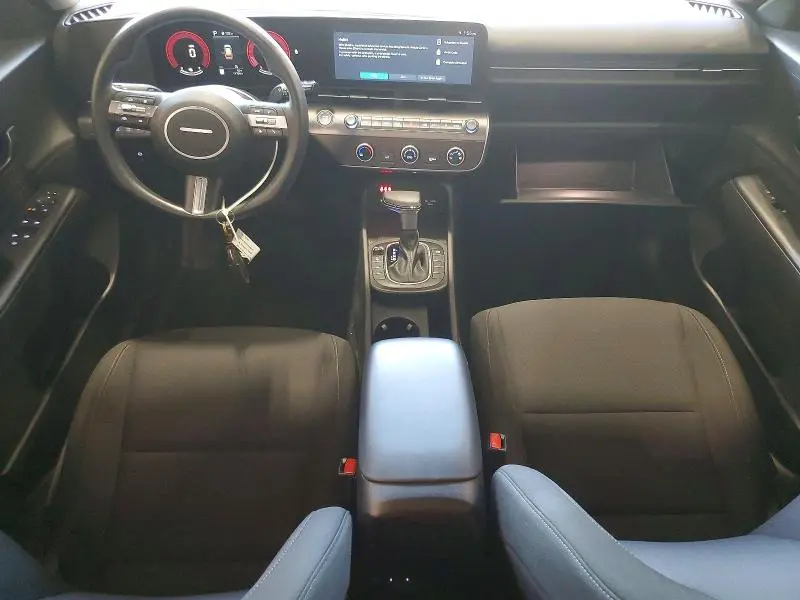 2025 HYUNDAI KONA SE  