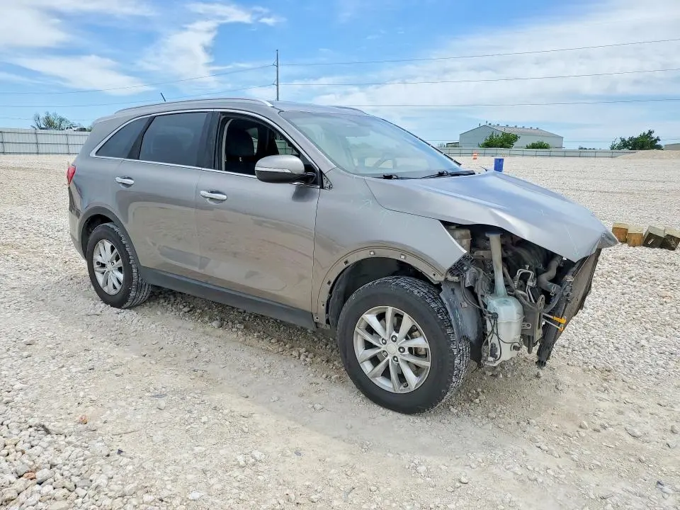 2017 KIA SORENTO LX  