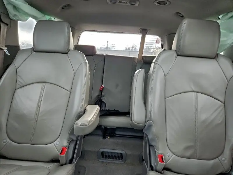2013 GMC ACADIA SLT-2  