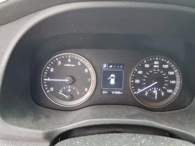 2017 HYUNDAI TUCSON SE  