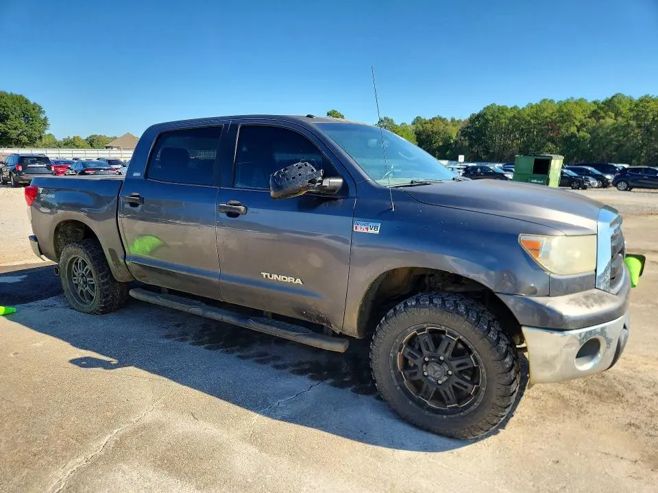 2013 TOYOTA TUNDRA CREWMAX SR5  