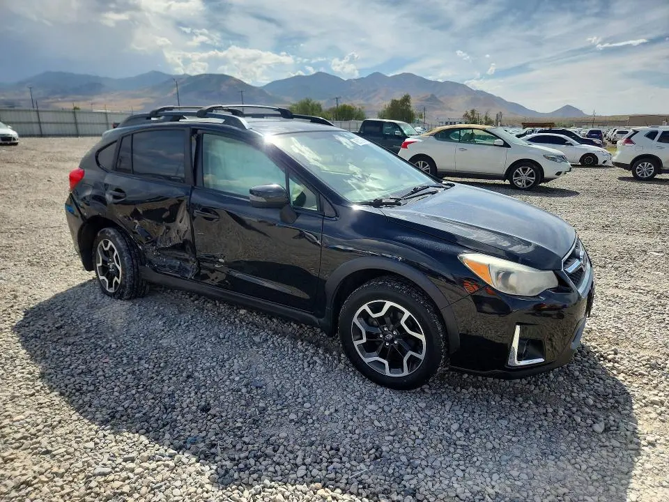2017 SUBARU CROSSTREK LIMITED  