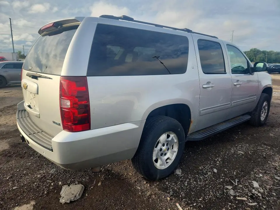 2011 CHEVROLET SUBURBAN K1500 LT  