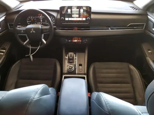 2022 MITSUBISHI OUTLANDER SE  