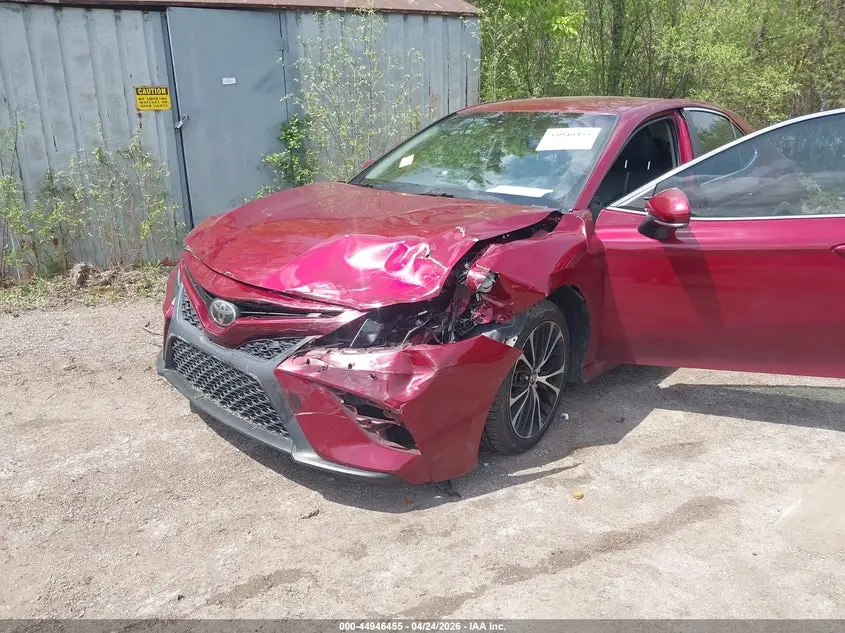 2018 TOYOTA CAMRY SE