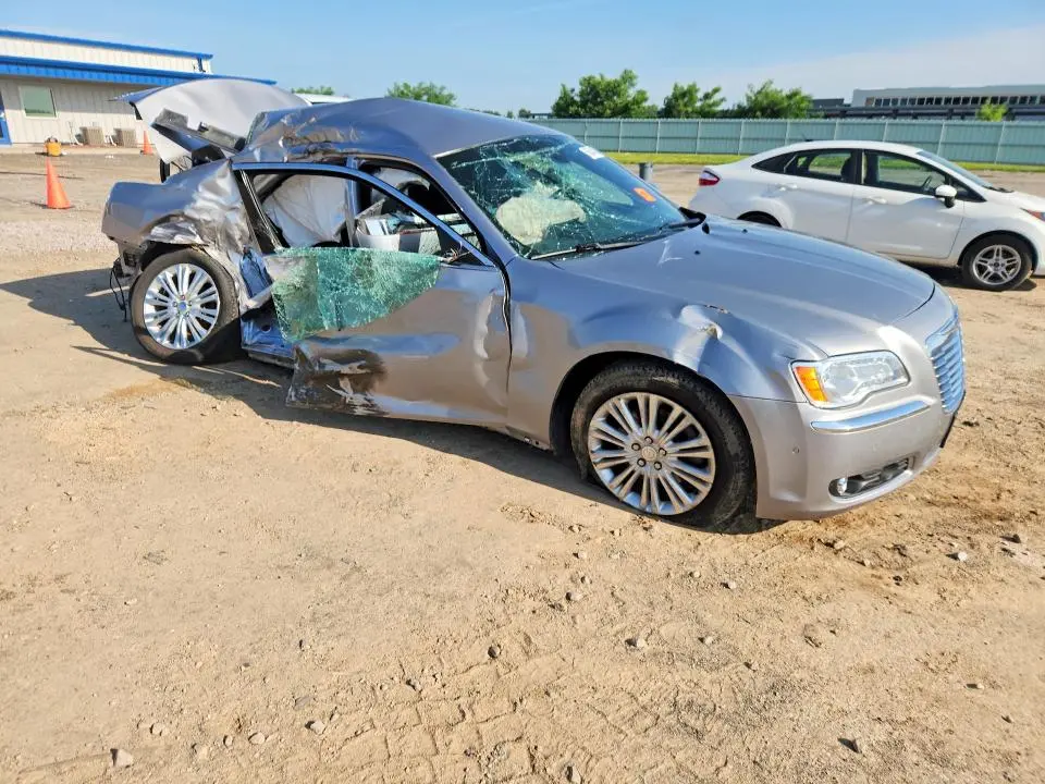 2013 CHRYSLER 300C   