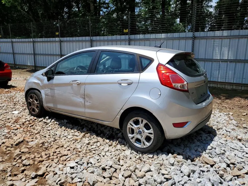2016 FORD FIESTA SE  