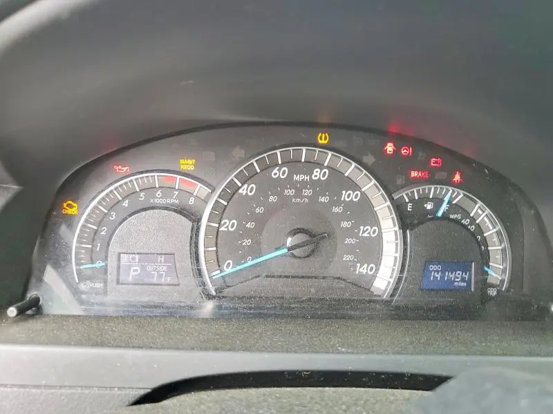 2012 TOYOTA CAMRY SE  