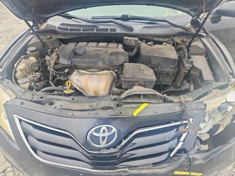 2011 TOYOTA CAMRY LE  
