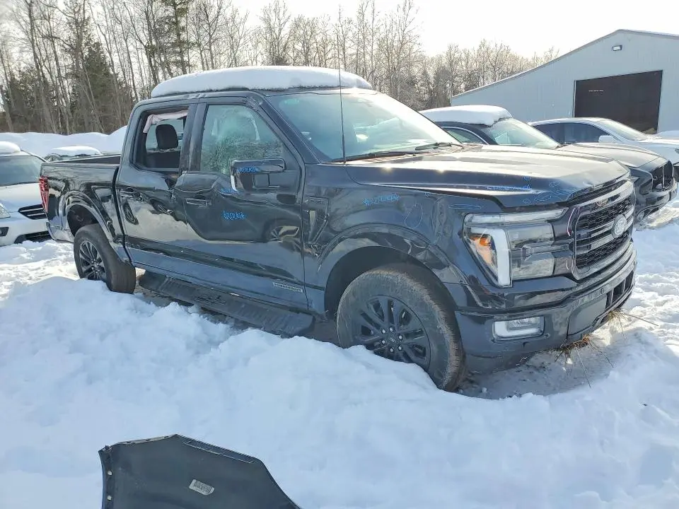 2024 FORD F150 LARIAT  