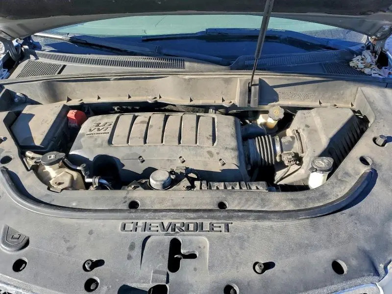 2011 CHEVROLET TRAVERSE LS  