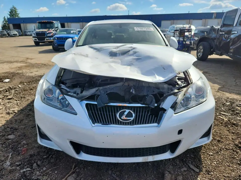 2013 LEXUS IS 250  