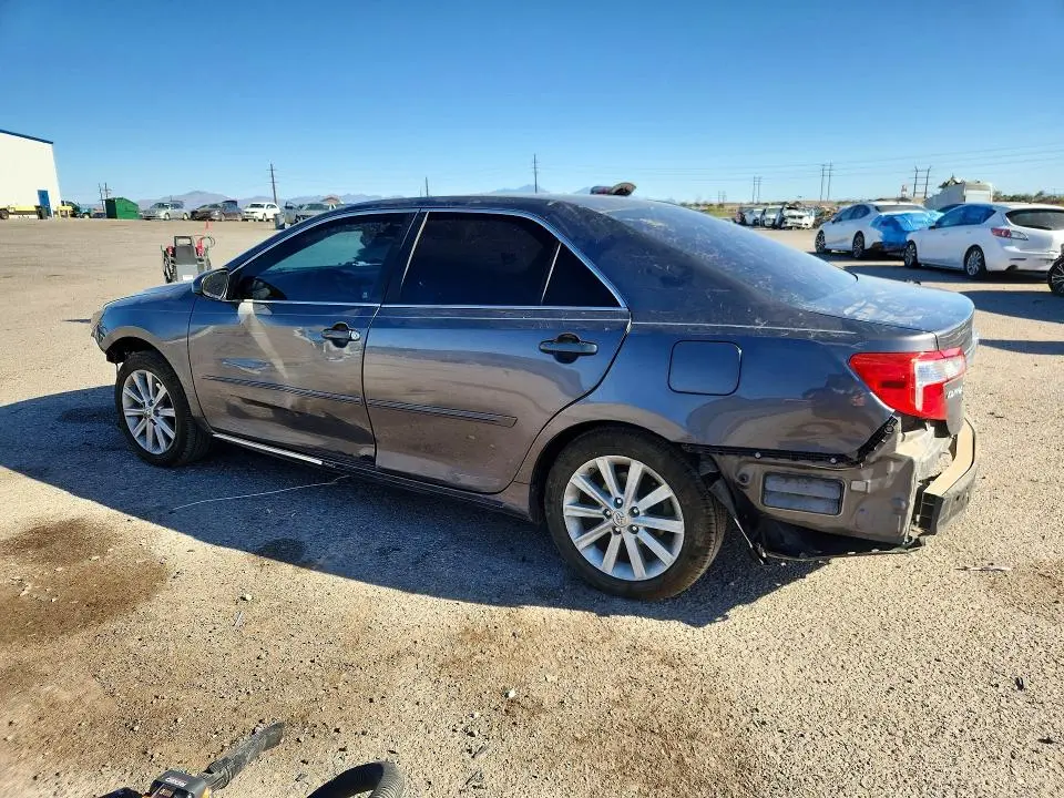2014 TOYOTA CAMRY XLE  
