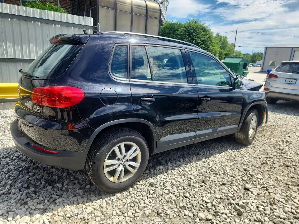 2017 VOLKSWAGEN TIGUAN S  