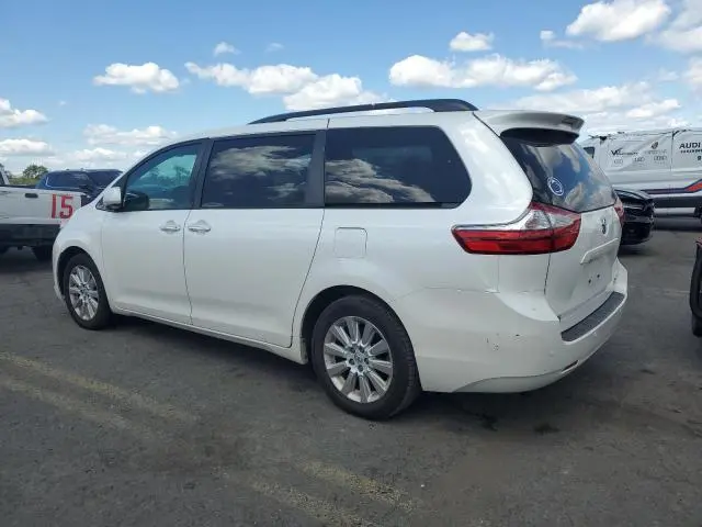 2015 TOYOTA SIENNA XLE  