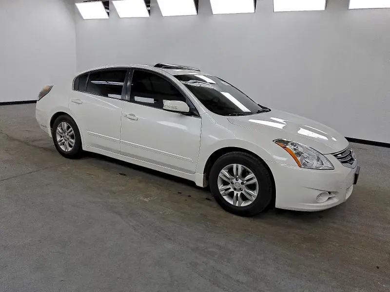 2010 NISSAN ALTIMA BASE  