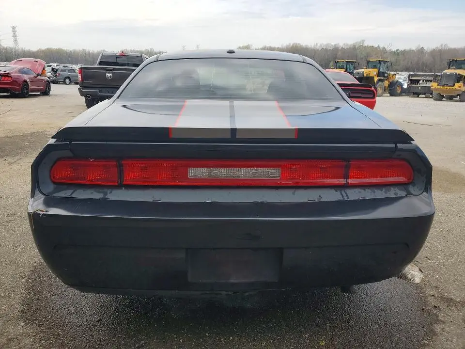 2010 DODGE CHALLENGER SE  