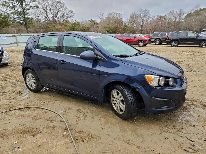 2016 CHEVROLET SONIC LT  