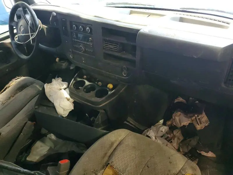2010 GMC SAVANA G2500  
