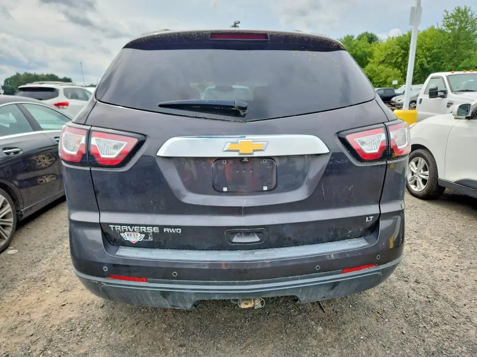 2017 CHEVROLET TRAVERSE LT  