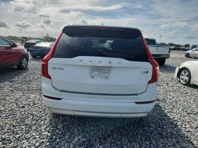 2022 VOLVO XC90 T6 MOMENTUM  