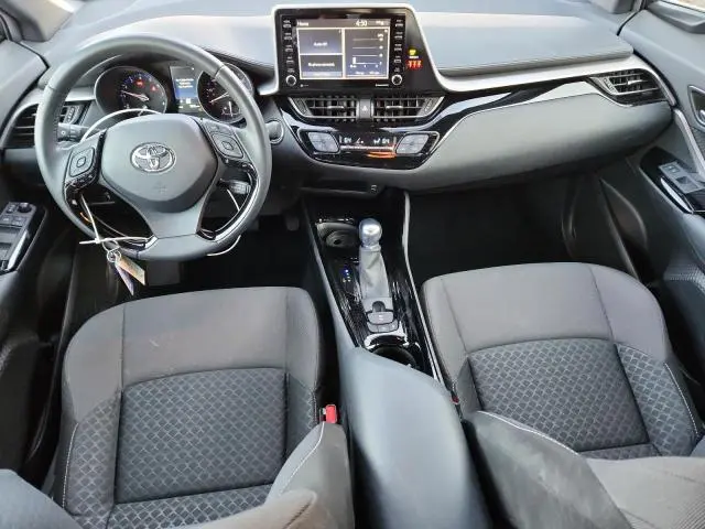 2021 TOYOTA C-HR XLE  