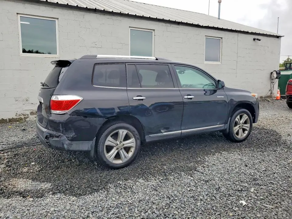 2011 TOYOTA HIGHLANDER LIMITED  
