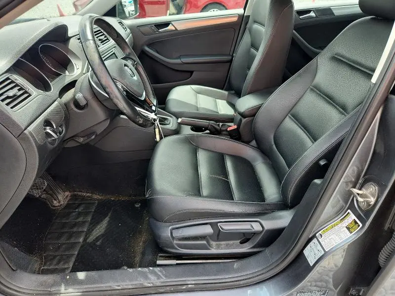 2018 VOLKSWAGEN JETTA SE  