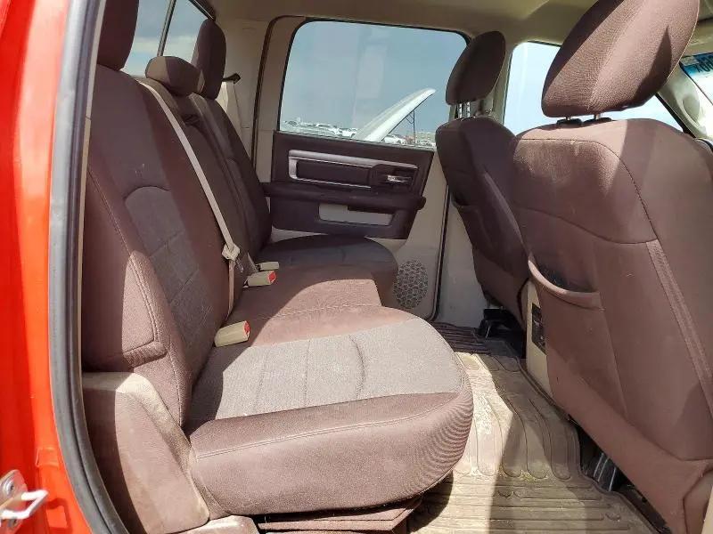 2015 RAM 1500 SLT  