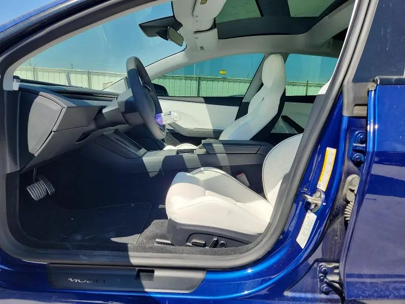 2024 TESLA MODEL 3   