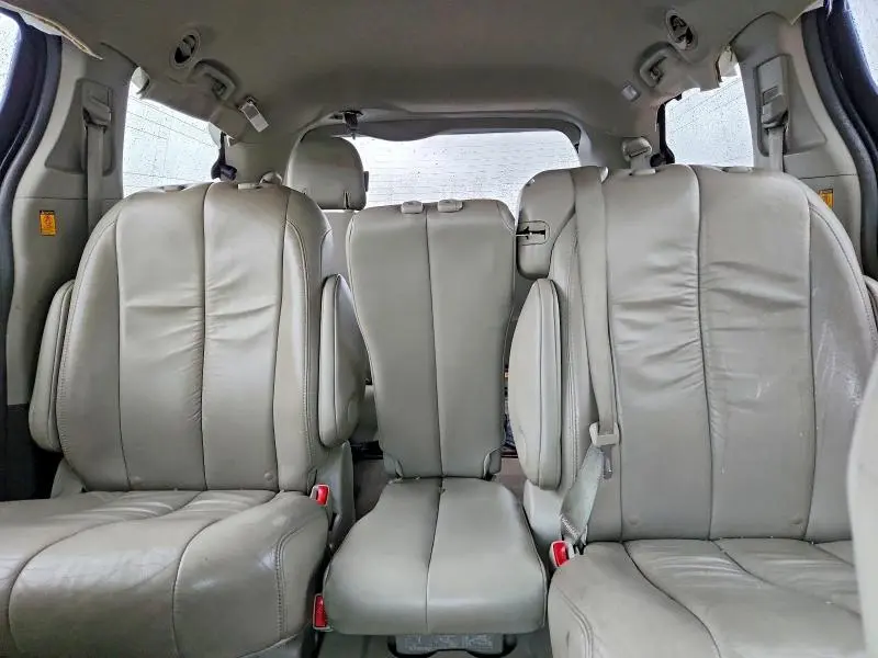 2012 TOYOTA SIENNA XLE 8-PASSENGER  