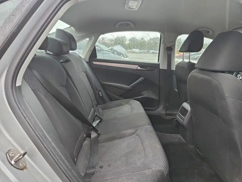 2014 VOLKSWAGEN PASSAT S  