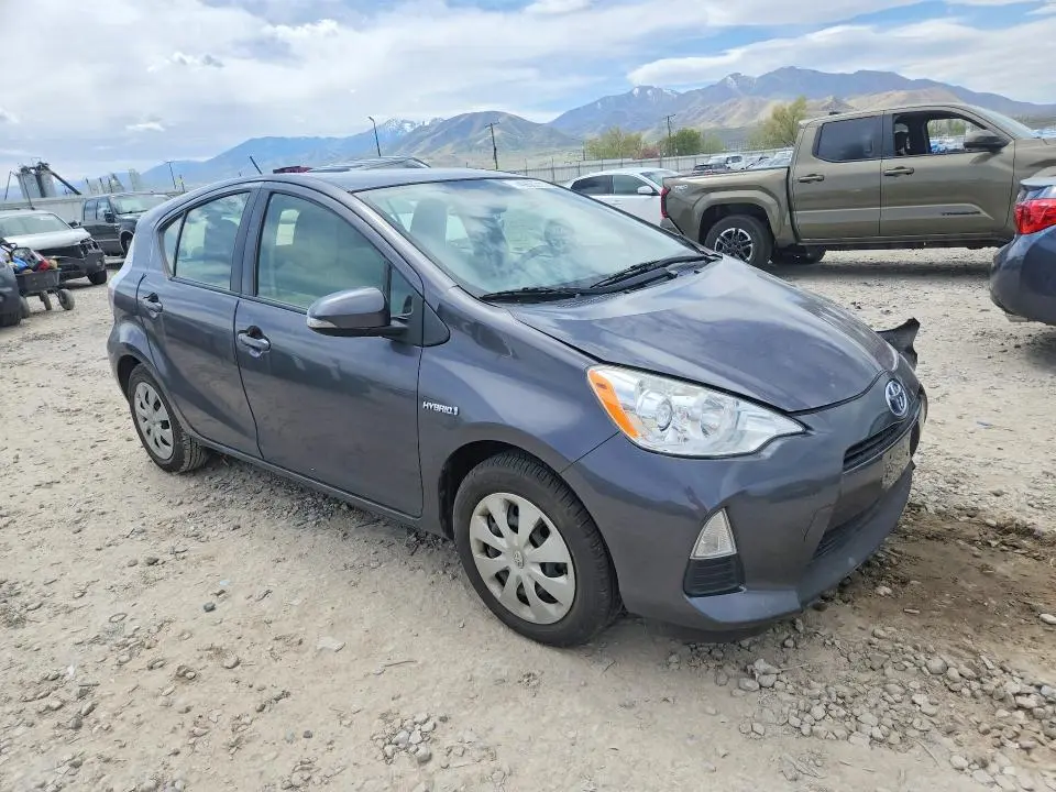 2014 TOYOTA PRIUS C ONE  