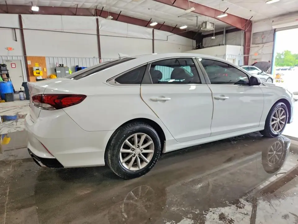 2018 HYUNDAI SONATA SE  