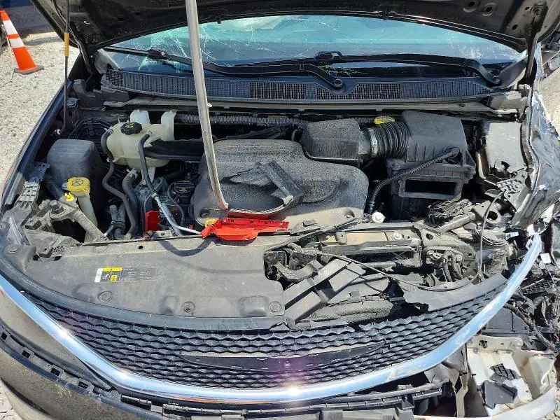 2021 CHRYSLER VOYAGER LXI  