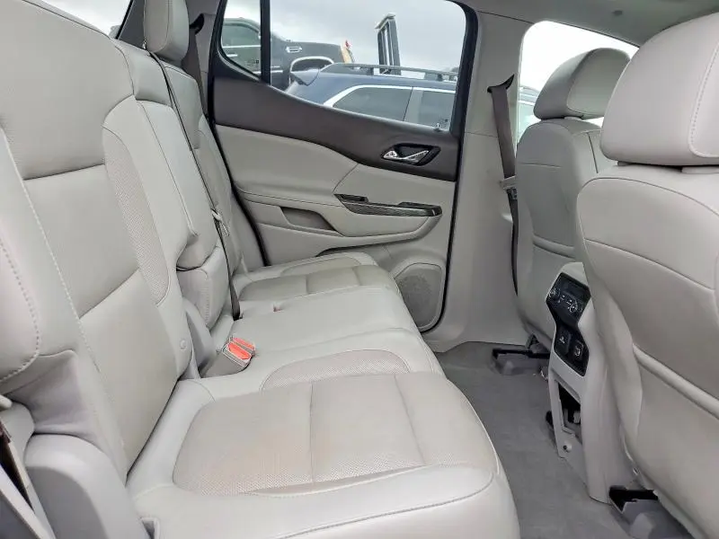 2018 GMC ACADIA SLT-2  