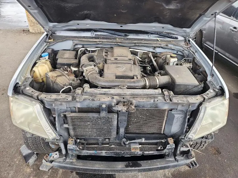 2011 NISSAN FRONTIER SV V6  