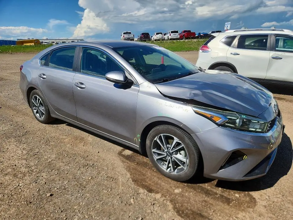 2023 KIA FORTE EX  