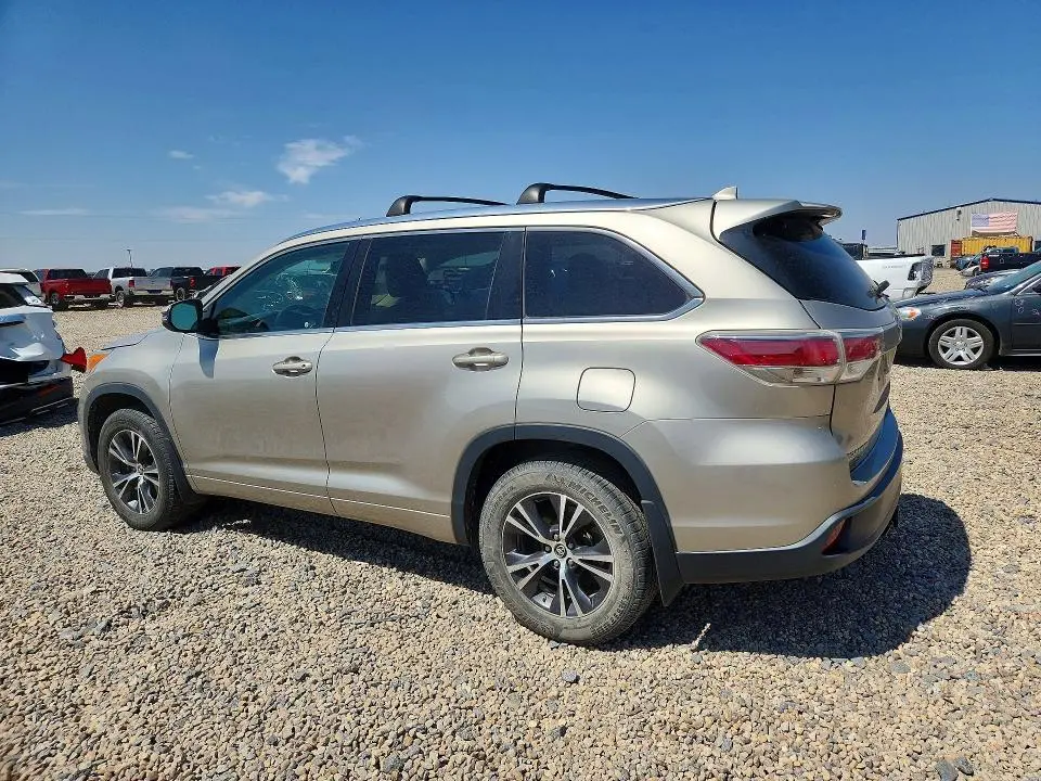 2016 TOYOTA HIGHLANDER XLE  
