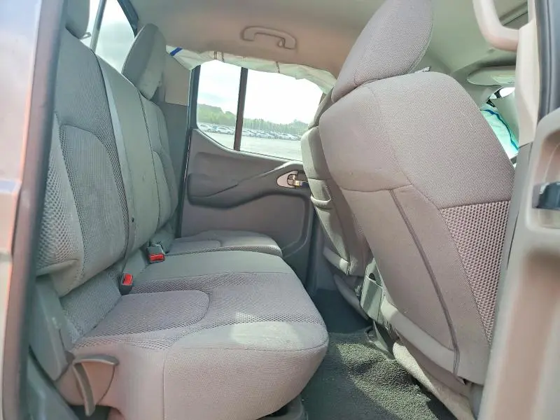 2019 NISSAN FRONTIER SV  